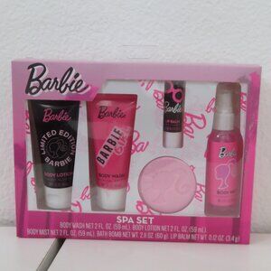 (#I) BARBIE 5pc spa set with body wash, lotion, body mist, Bath Bomb, Lip Balm